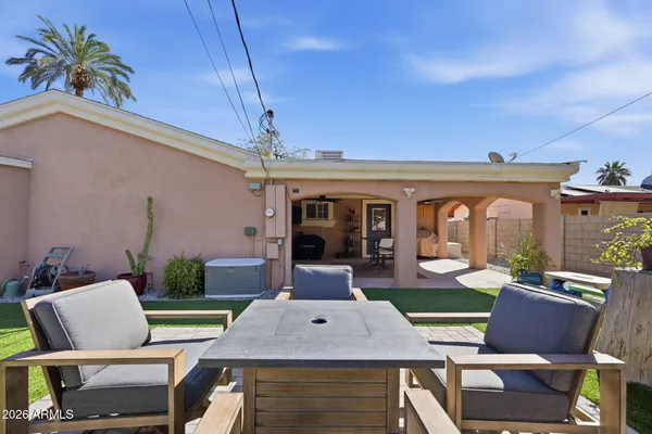 $599,000 | 2422 North 37th Street, Phoenix, AZ 85008