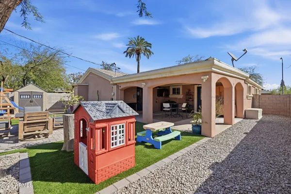 $599,000 | 2422 North 37th Street, Phoenix, AZ 85008