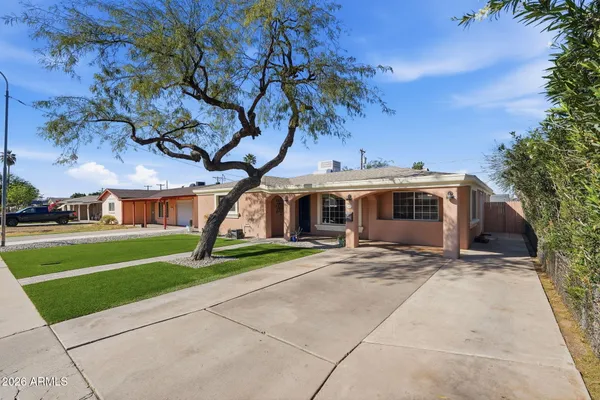 $599,000 | 2422 North 37th Street, Phoenix, AZ 85008