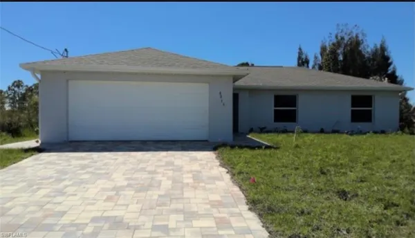$2,200 | 3211 43rd Street Southwest, Lehigh Acres, FL 33976
