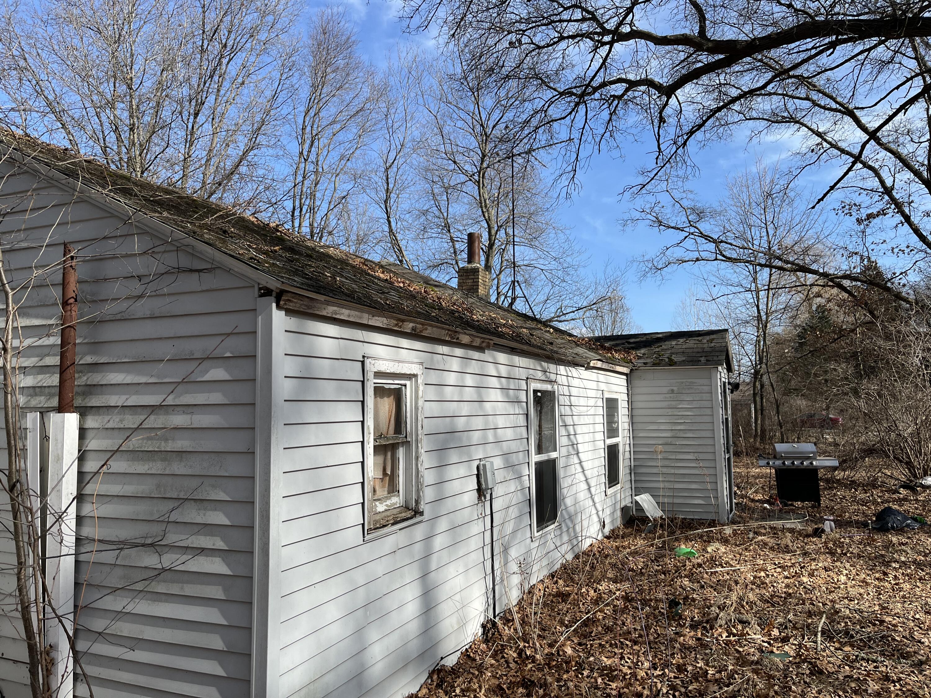 9806 7 Mile Road Belding, MI 48809 - Photo 3 of 11 (Upload-from-mobile-1773172153)IMG_4957