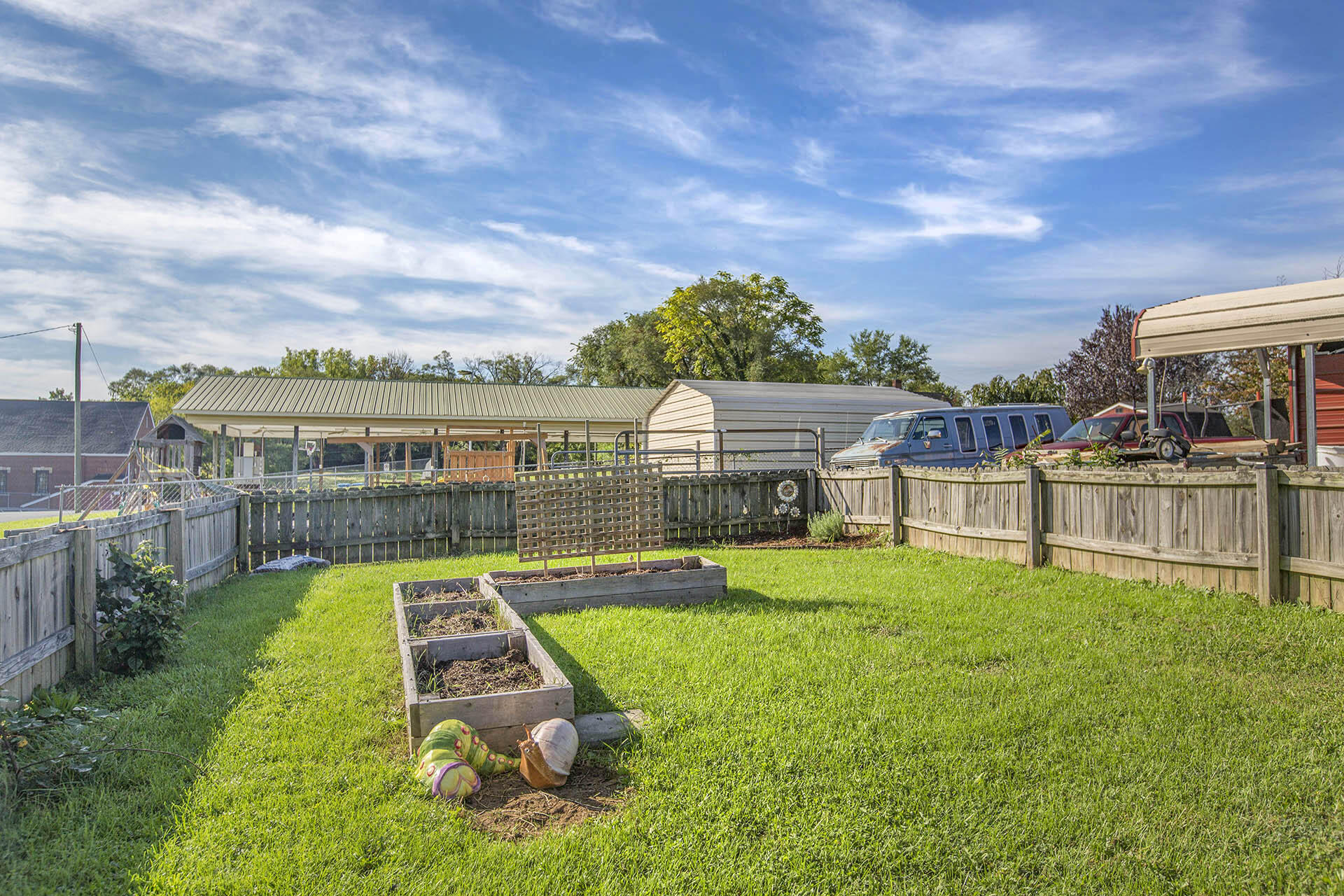 815 Liberty Road Northeast Roanoke, VA 24012 - Photo 4 of 20 Garden space