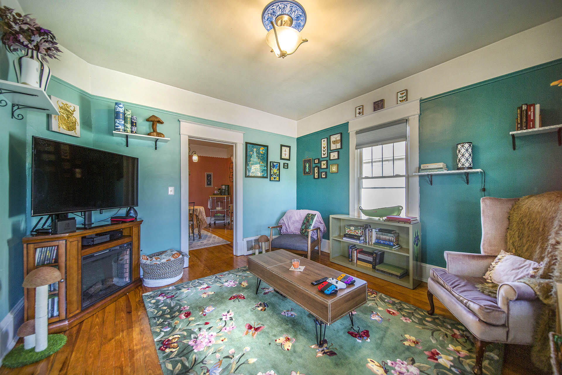 815 Liberty Road Northeast Roanoke, VA 24012 - Photo 5 of 20 Living Room
