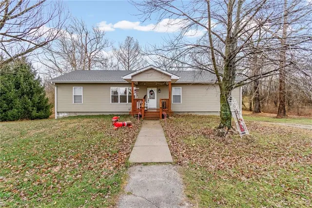 $270,000 | 8846 Highway 69, Cameron, MO 64429