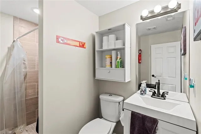 $270,000 | 8846 Highway 69, Cameron, MO 64429