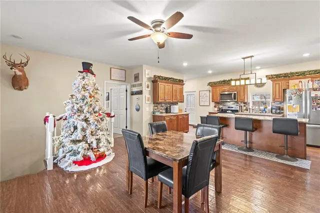 $270,000 | 8846 Highway 69, Cameron, MO 64429