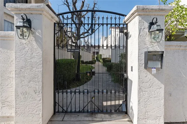 $565,000 | 6227 1/2 Randi Avenue, Woodland Hills, CA 91367