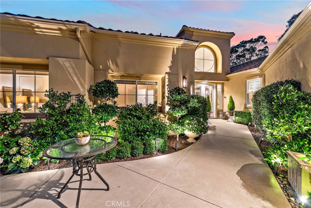 29 Siena Laguna Niguel, CA 92677 - Photo 2 of 46 Front Courtyard