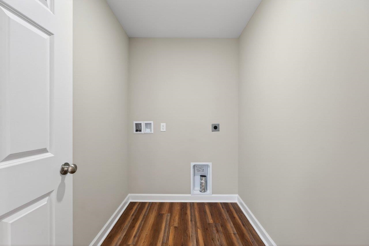 254 Locustdale Loop Shenandoah, VA 22849 - Photo 28 of 58 a view of a room with wooden floor