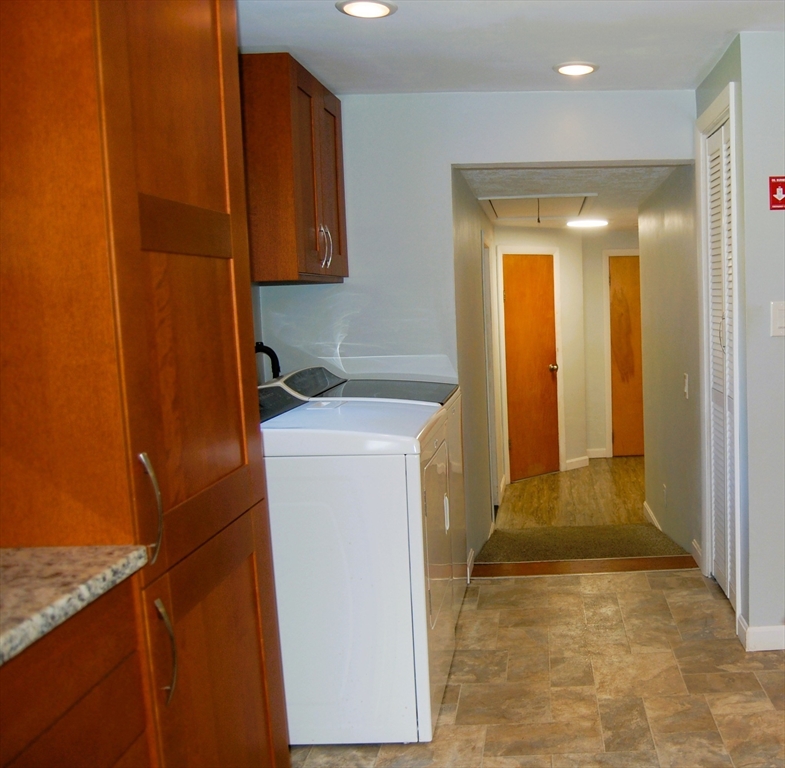 9 Harding Street Leicester, MA 01611 - Photo 14 of 28