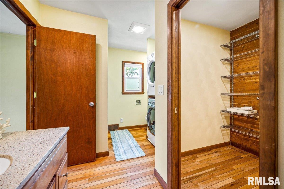608 Highview Road East Peoria, IL 61611 - Photo 11 of 24 Gallery Image 11