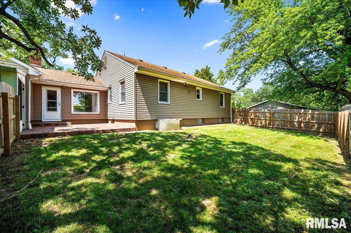 608 Highview Road East Peoria, IL 61611 - Photo 19 of 24 Gallery Image 19