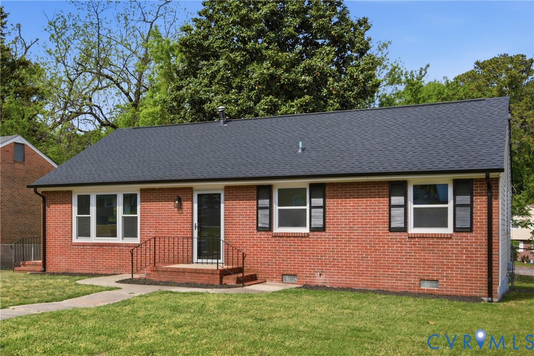 906 Laurel Road Petersburg, VA 23805 - Photo 2 of 26