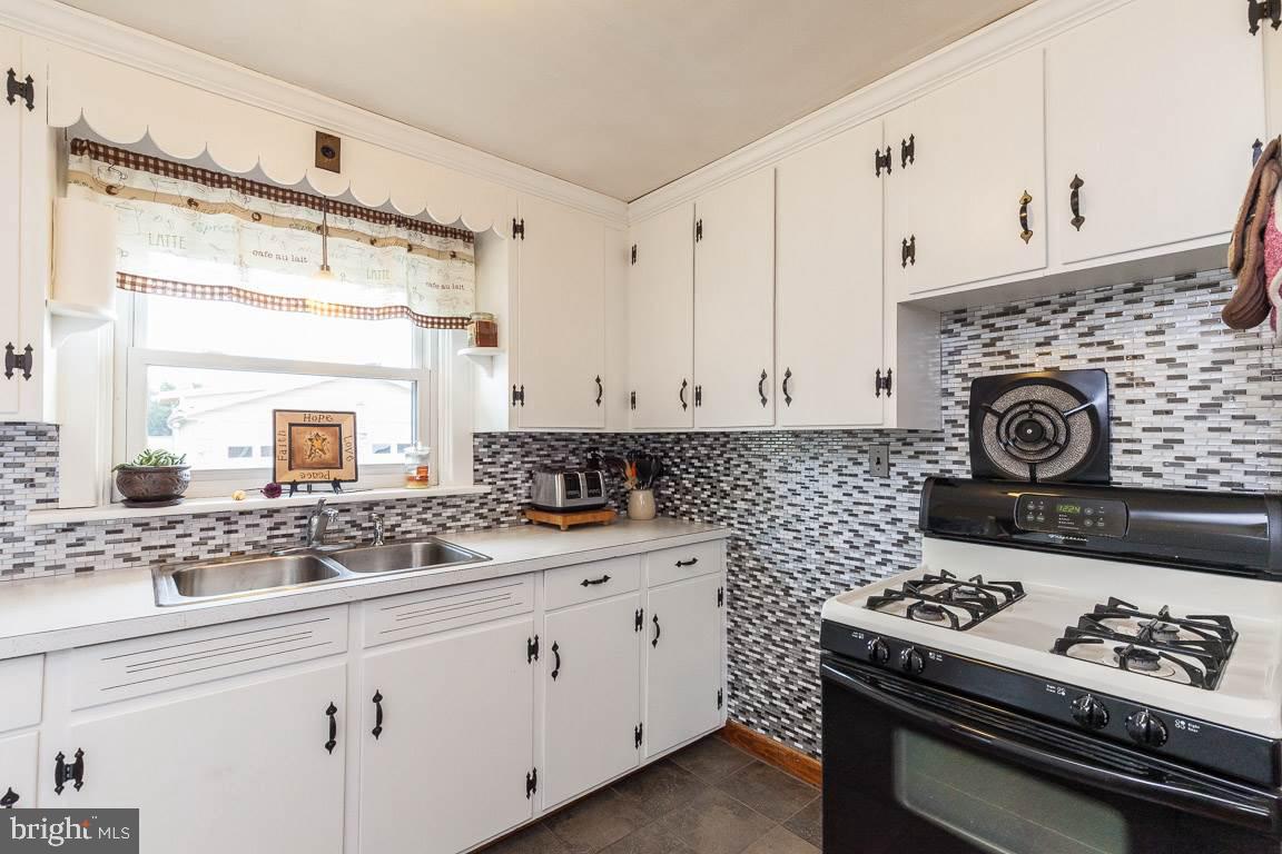 1046 Baltimore Street Hanover, PA 17331 - Photo 9 of 24 Gallery Image 9