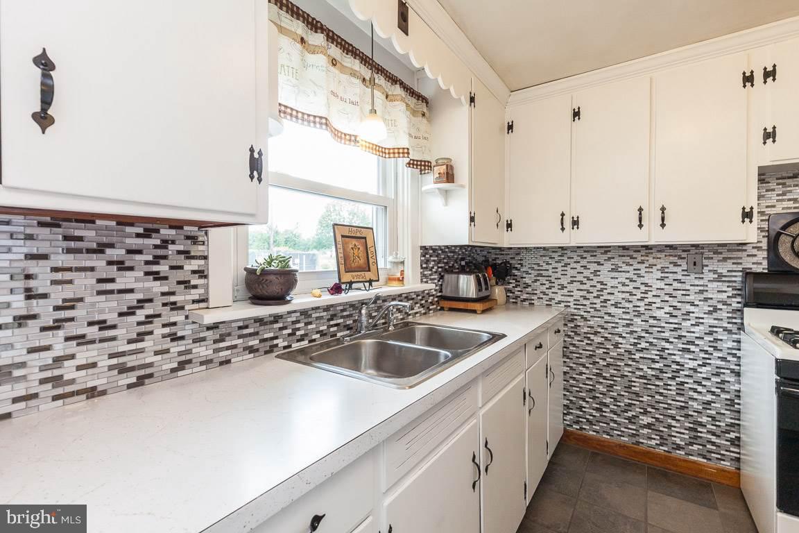 1046 Baltimore Street Hanover, PA 17331 - Photo 10 of 24 Gallery Image 10