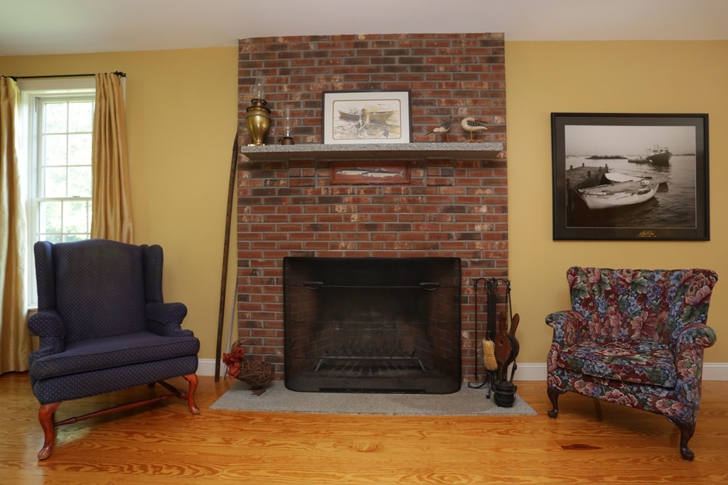 12 Sand Hill Road Salisbury, MA 01952 - Photo 4 of 26