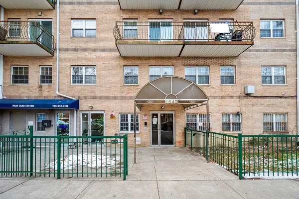 $750,000 | 1642 West 9th Street, Unit 3B | Gravesend