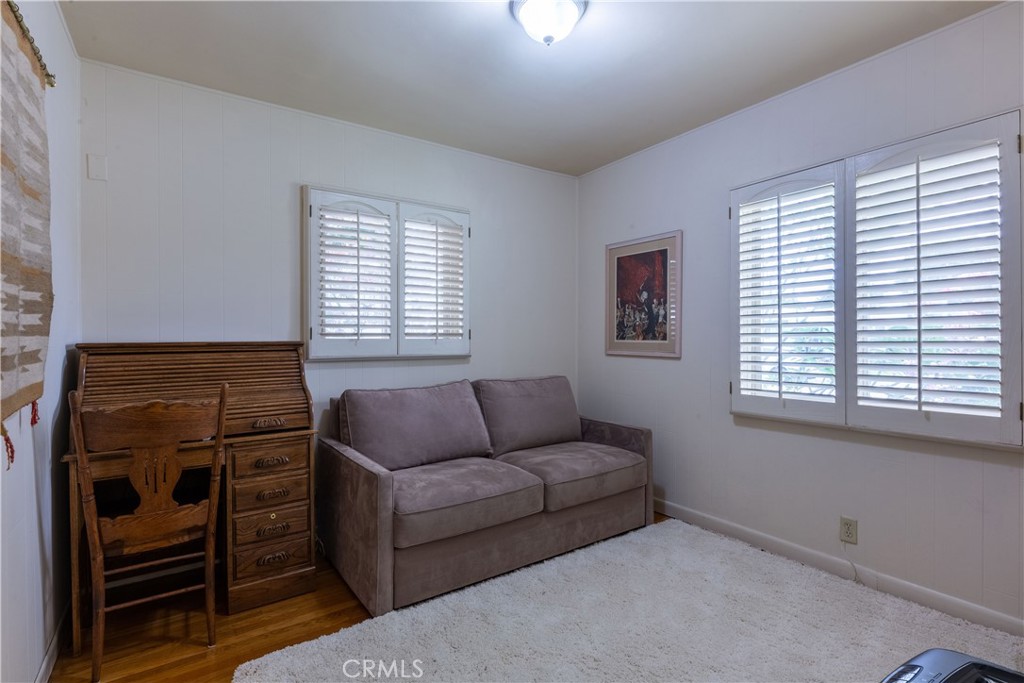 1401 Hackett Avenue Long Beach, CA 90815 - Photo 30 of 48 a living room with furniture and a window