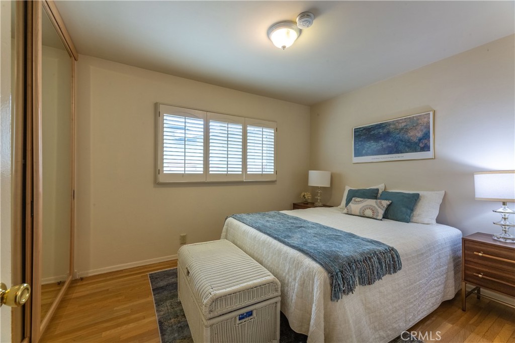 1401 Hackett Avenue Long Beach, CA 90815 - Photo 34 of 48 a bedroom with a bed and a window