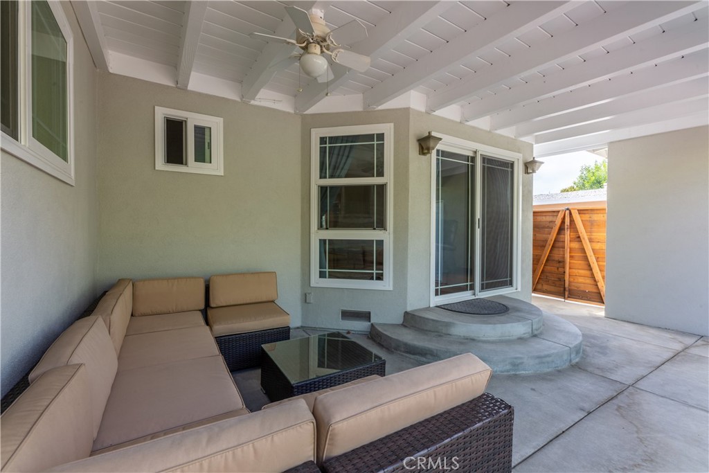 1401 Hackett Avenue Long Beach, CA 90815 - Photo 46 of 48 a living room with furniture and a window
