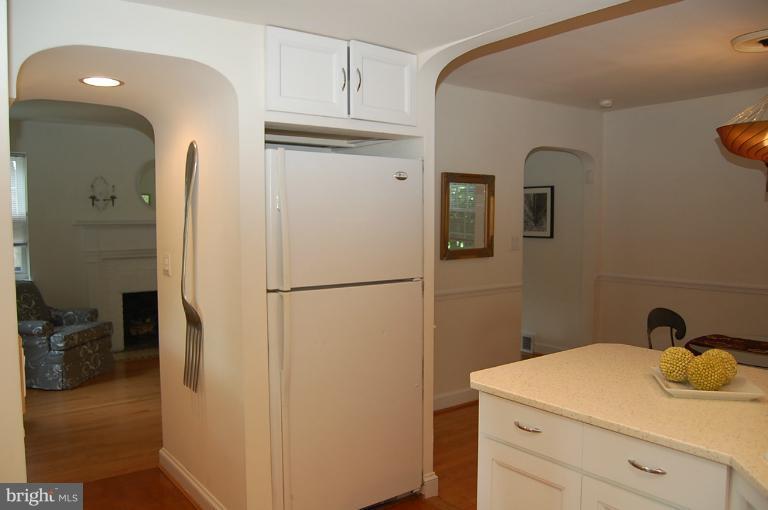 9508 Saybrook Avenue Silver Spring, MD 20901 - Photo 2 of 28 Kitchen