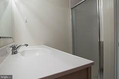 9508 Saybrook Avenue Silver Spring, MD 20901 - Photo 14 of 28 Bath
