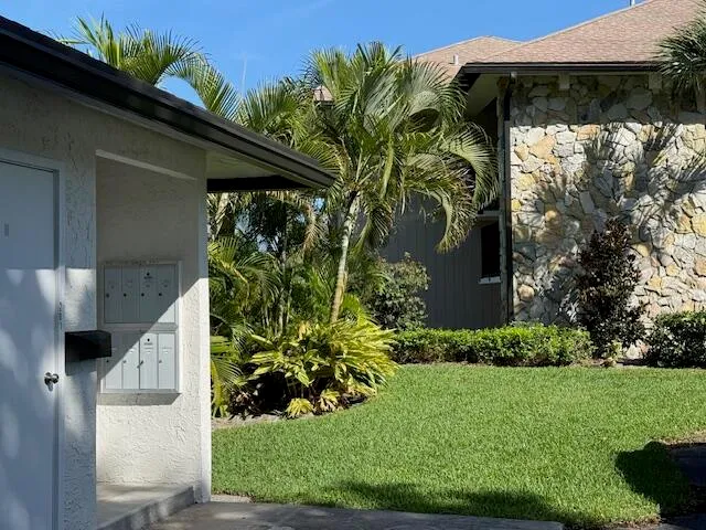 $275,000 | 451 Greensward Lane, Unit 201B, Delray Beach, FL 33445