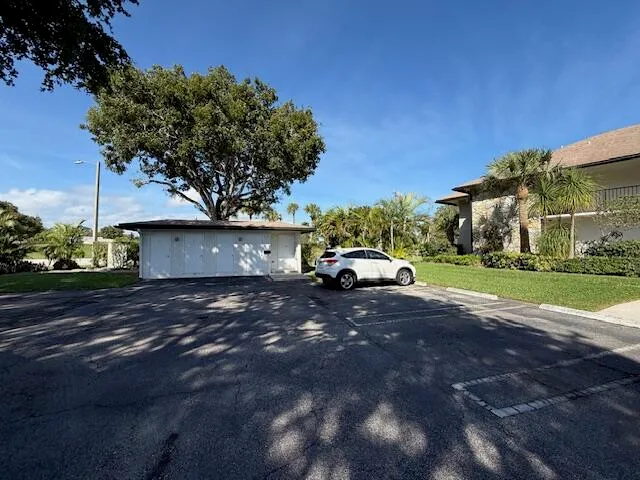 $275,000 | 451 Greensward Lane, Unit 201B, Delray Beach, FL 33445