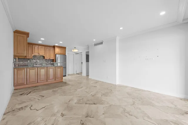 $275,000 | 451 Greensward Lane, Unit 201B, Delray Beach, FL 33445