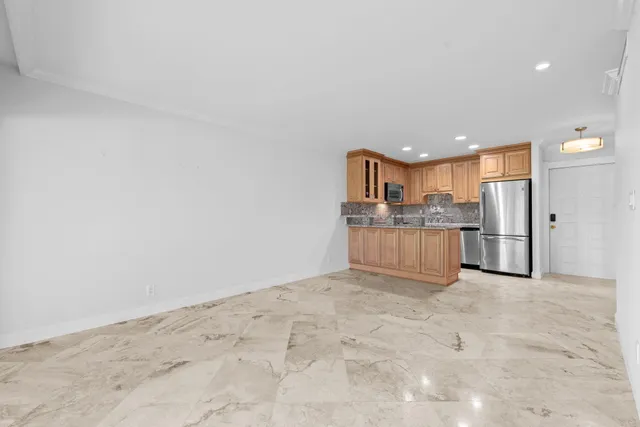 $275,000 | 451 Greensward Lane, Unit 201B, Delray Beach, FL 33445