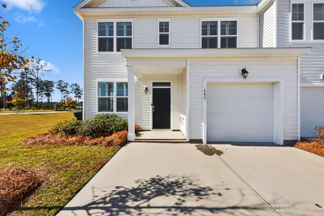 $2,300 | 605 Hilchot Drive, Summerville, SC 29486