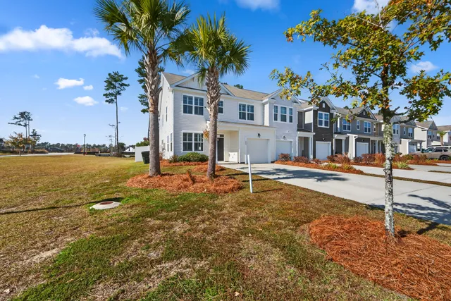 $2,300 | 605 Hilchot Drive, Summerville, SC 29486