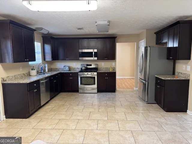 $2,300 | 1214 Mystic Drive, Loganville, GA 30052