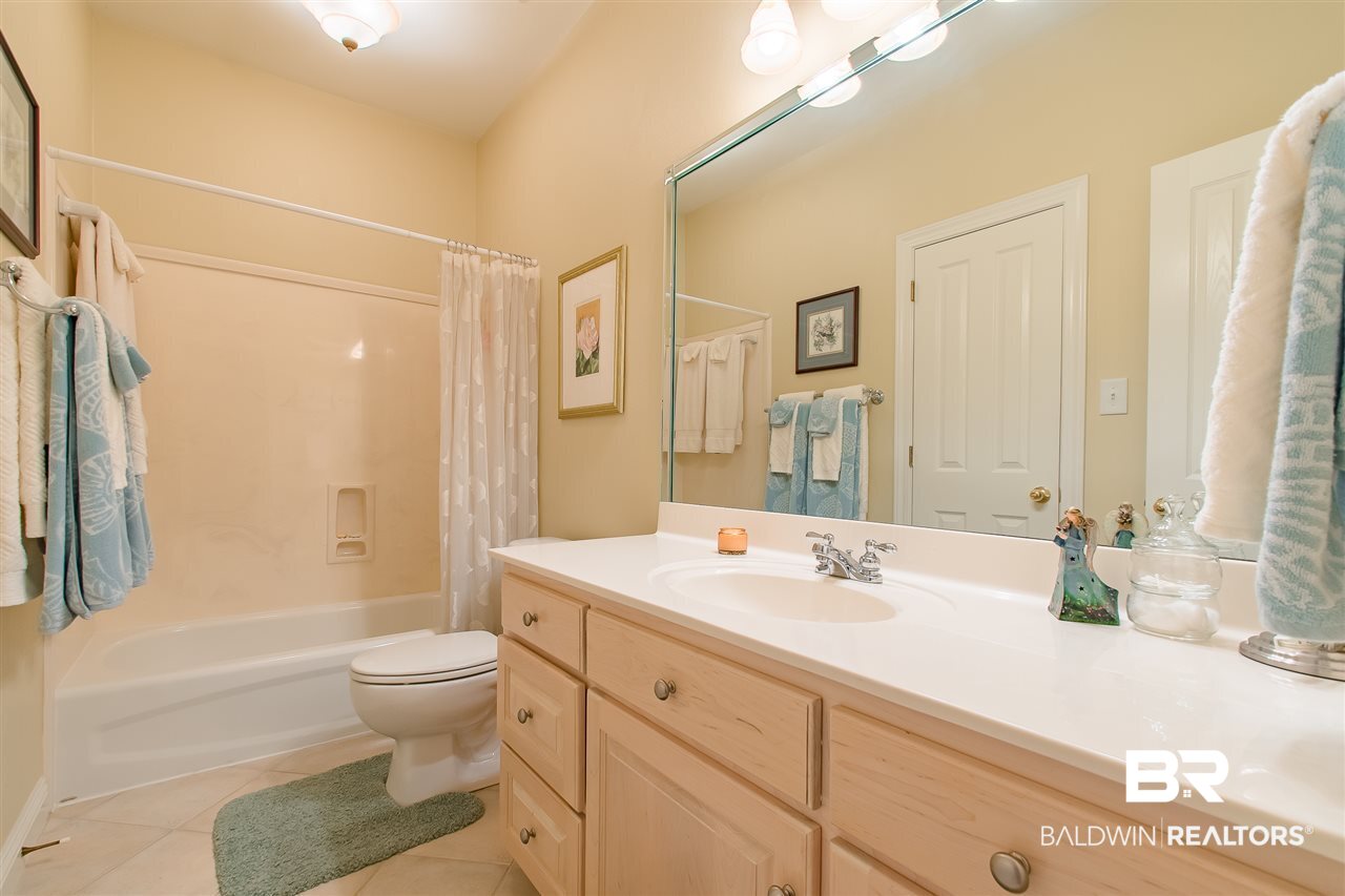 136 Easton Circle Fairhope, AL 36532 - Photo 26 of 41 Bath 3