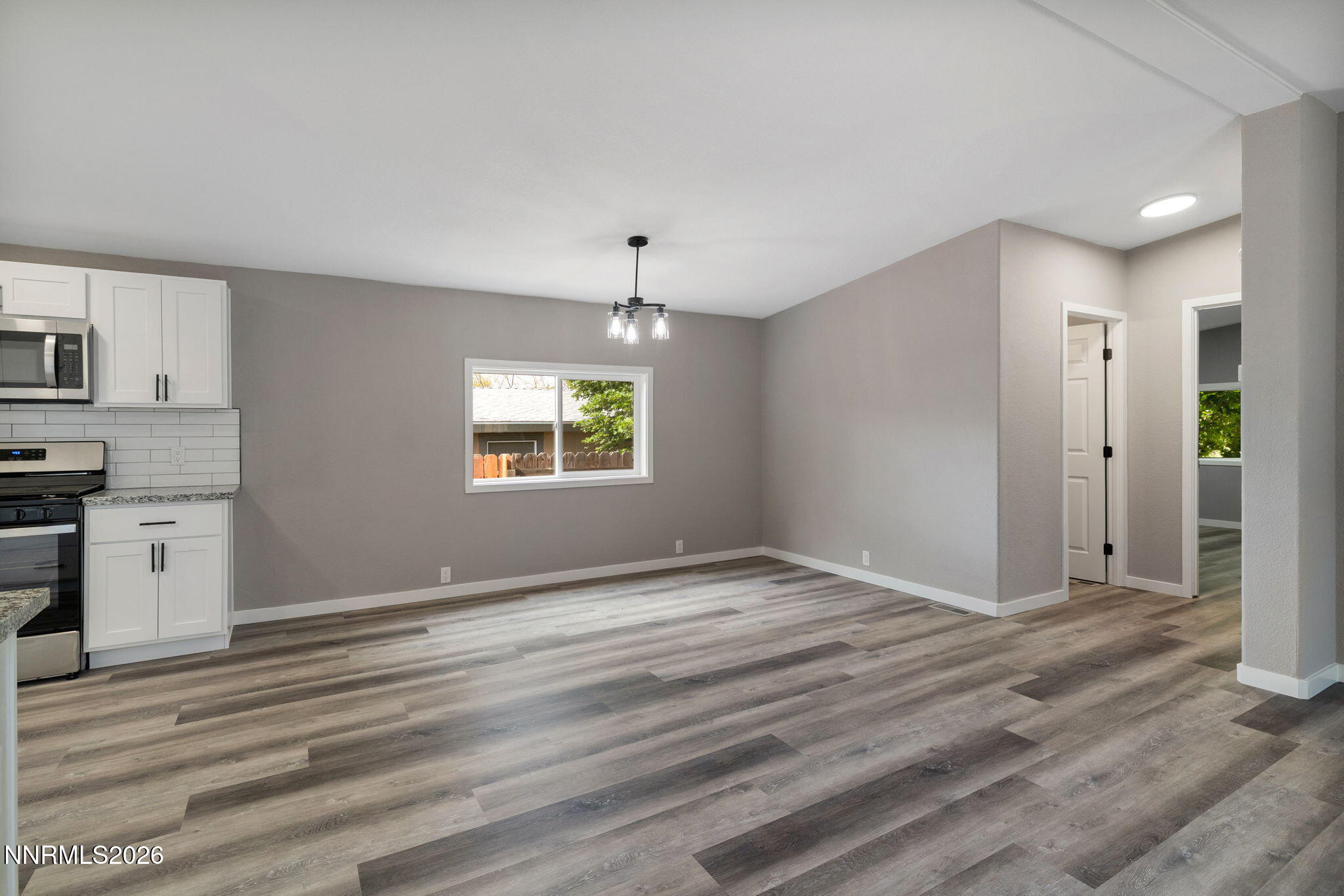 4987 Newport Court Reno, NV 89506 - Photo 8 of 25 12-web-or-mls-4987 Newport-13