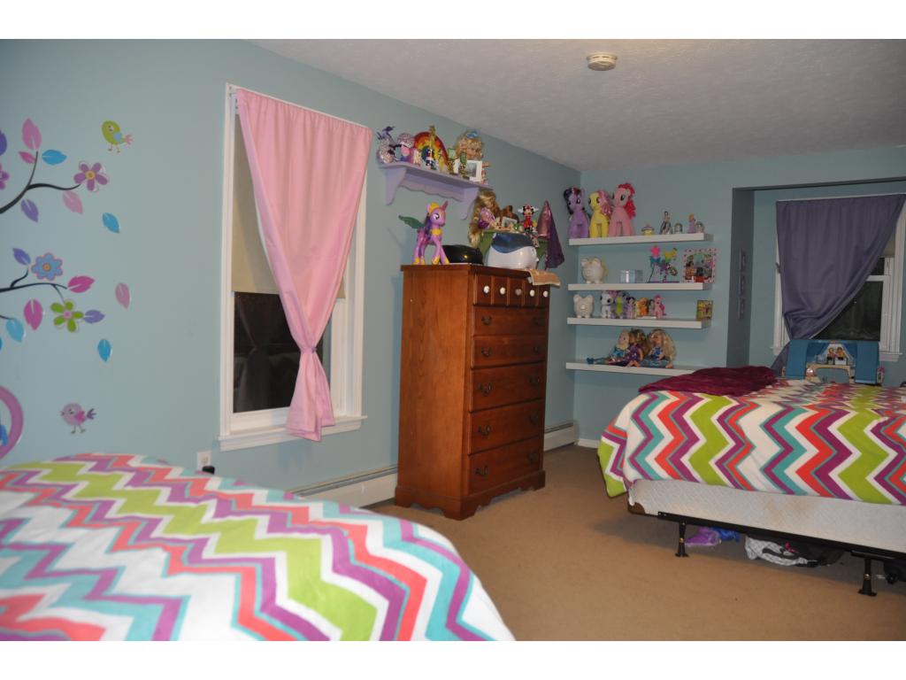 1060 Mammoth Road Manchester, NH 03104 - Photo 13 of 20