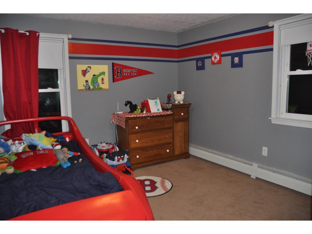 1060 Mammoth Road Manchester, NH 03104 - Photo 15 of 20