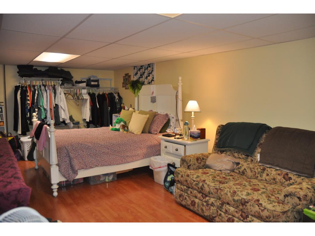 1060 Mammoth Road Manchester, NH 03104 - Photo 16 of 20