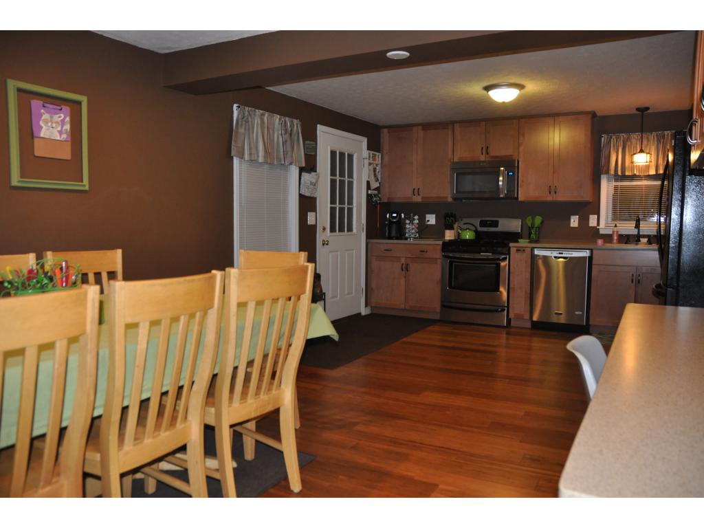1060 Mammoth Road Manchester, NH 03104 - Photo 3 of 20