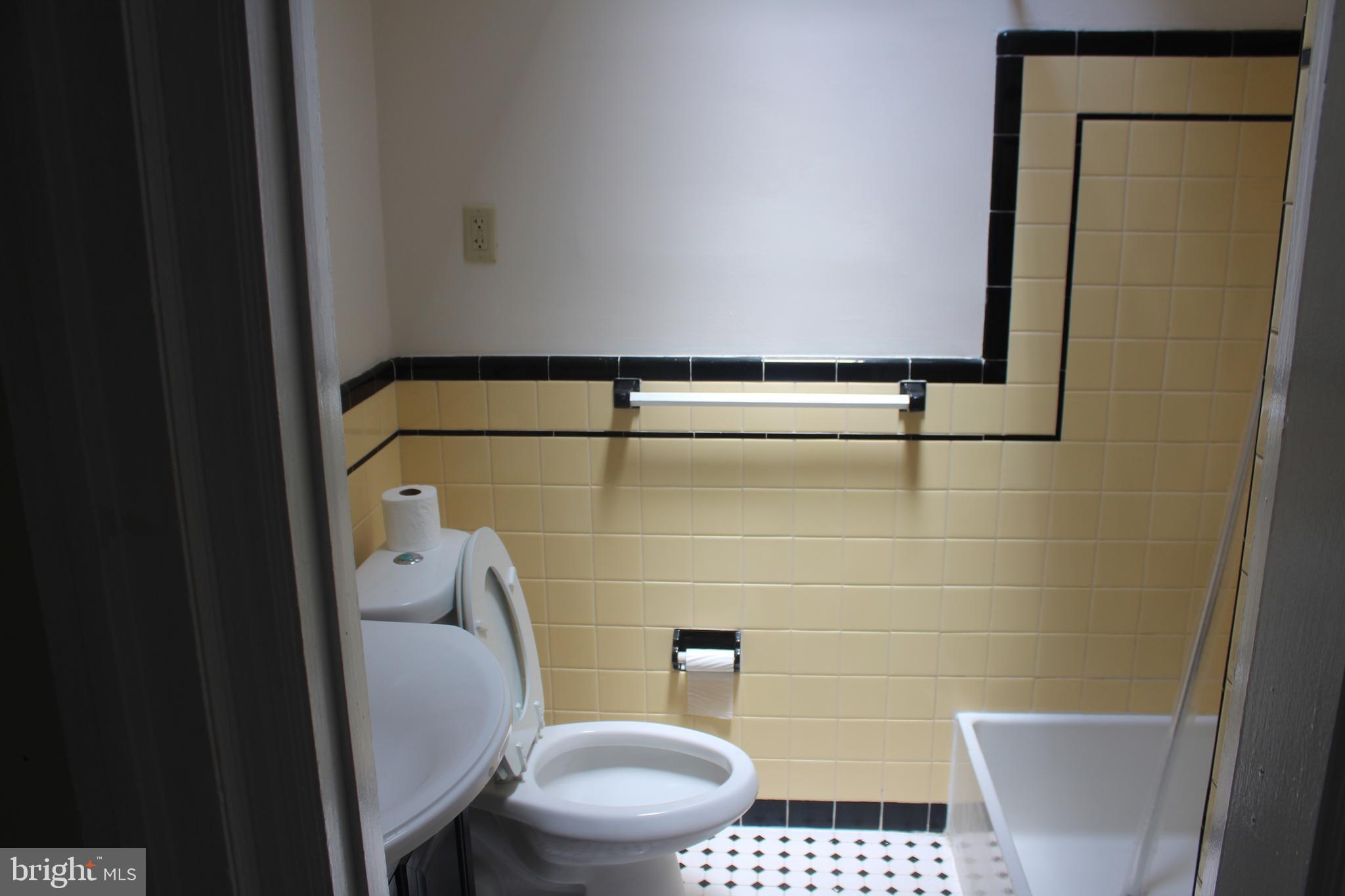 113 Branford Road Darby, PA 19023 - Photo 20 of 37 Gallery Image 20
