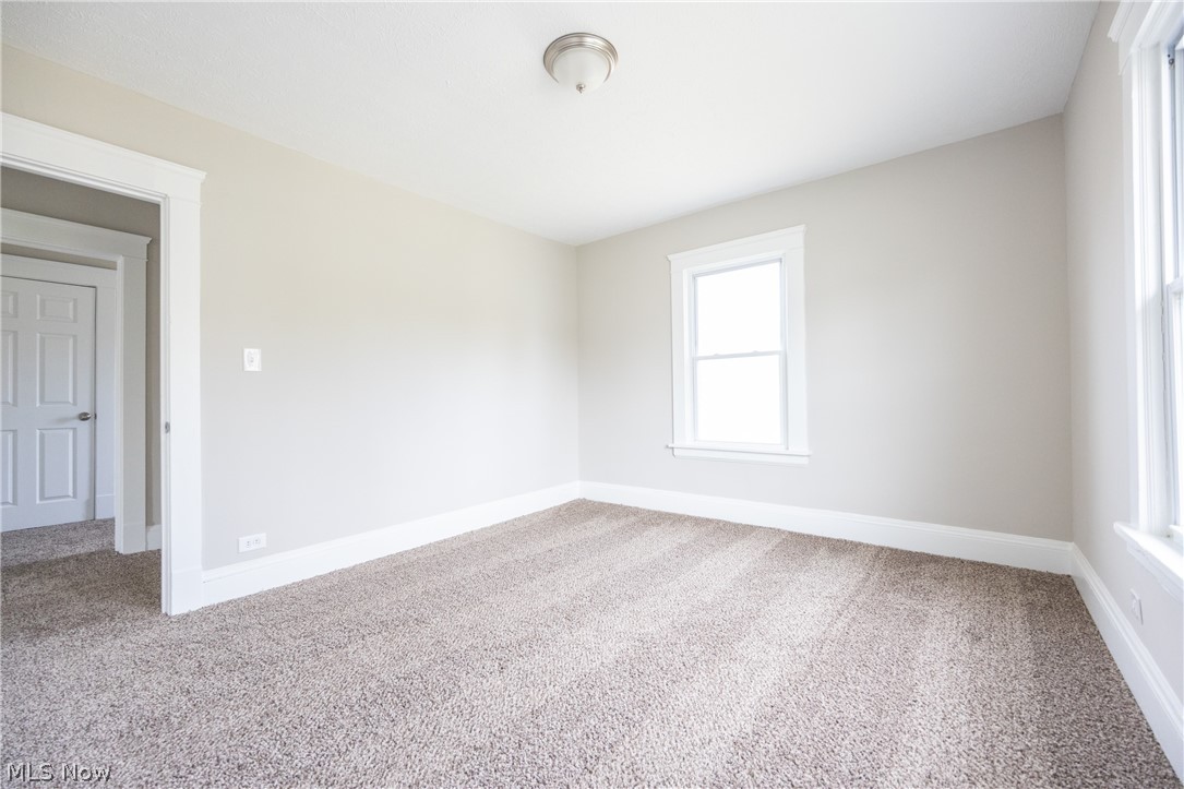 832 Woodview Road Cleveland, OH 44121 - Photo 15 of 25 Gallery Image 15
