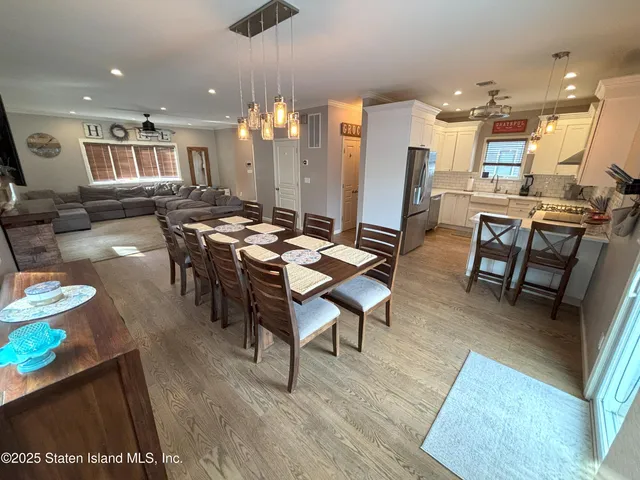 $1,299,900 | 199 Willowbrook Road | Westerleigh