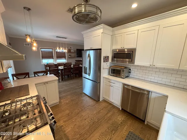 $1,299,900 | 199 Willowbrook Road | Westerleigh