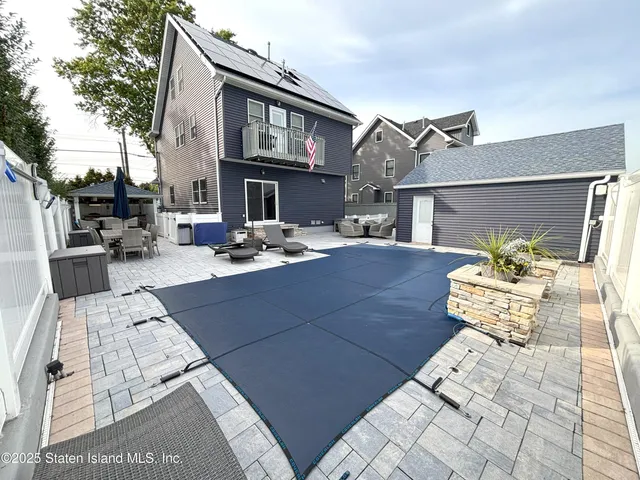 $1,299,900 | 199 Willowbrook Road | Westerleigh