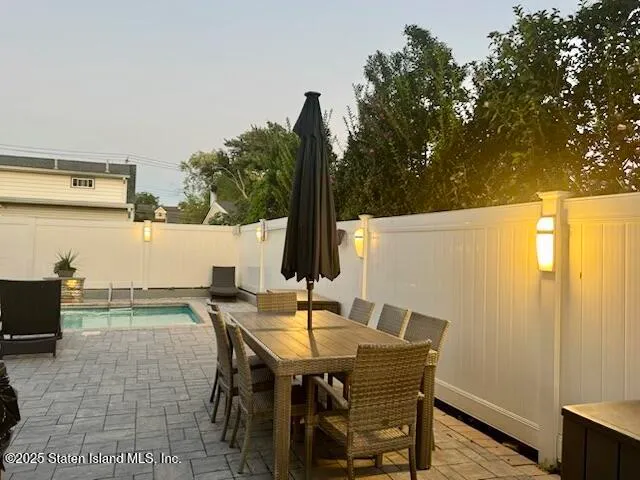 $1,299,900 | 199 Willowbrook Road | Westerleigh