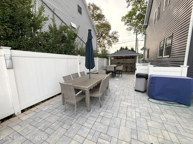 $1,299,900 | 199 Willowbrook Road | Westerleigh