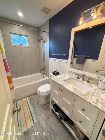 $1,299,900 | 199 Willowbrook Road | Westerleigh