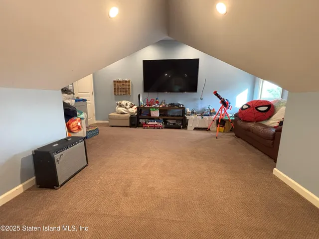 $1,299,900 | 199 Willowbrook Road | Westerleigh