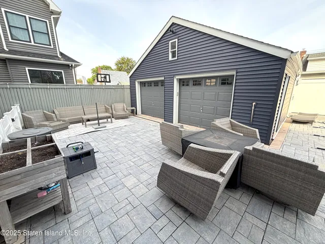 $1,299,900 | 199 Willowbrook Road | Westerleigh