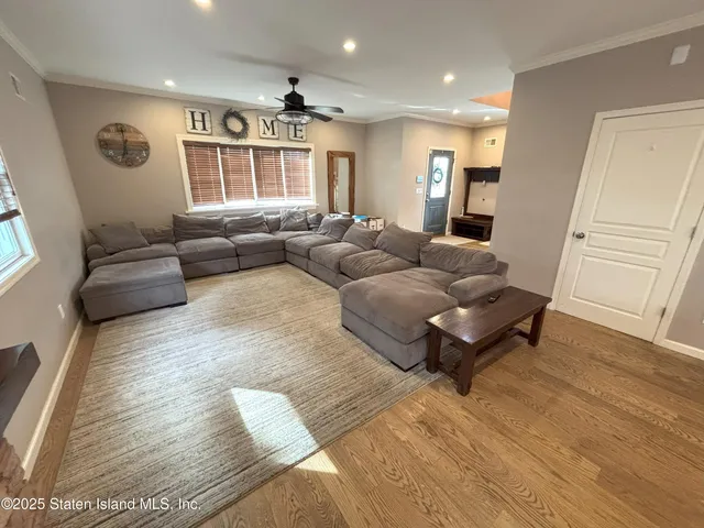 $1,299,900 | 199 Willowbrook Road | Westerleigh